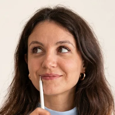 Marion Pouilles, directrice artistique et graphiste à Toulouse
