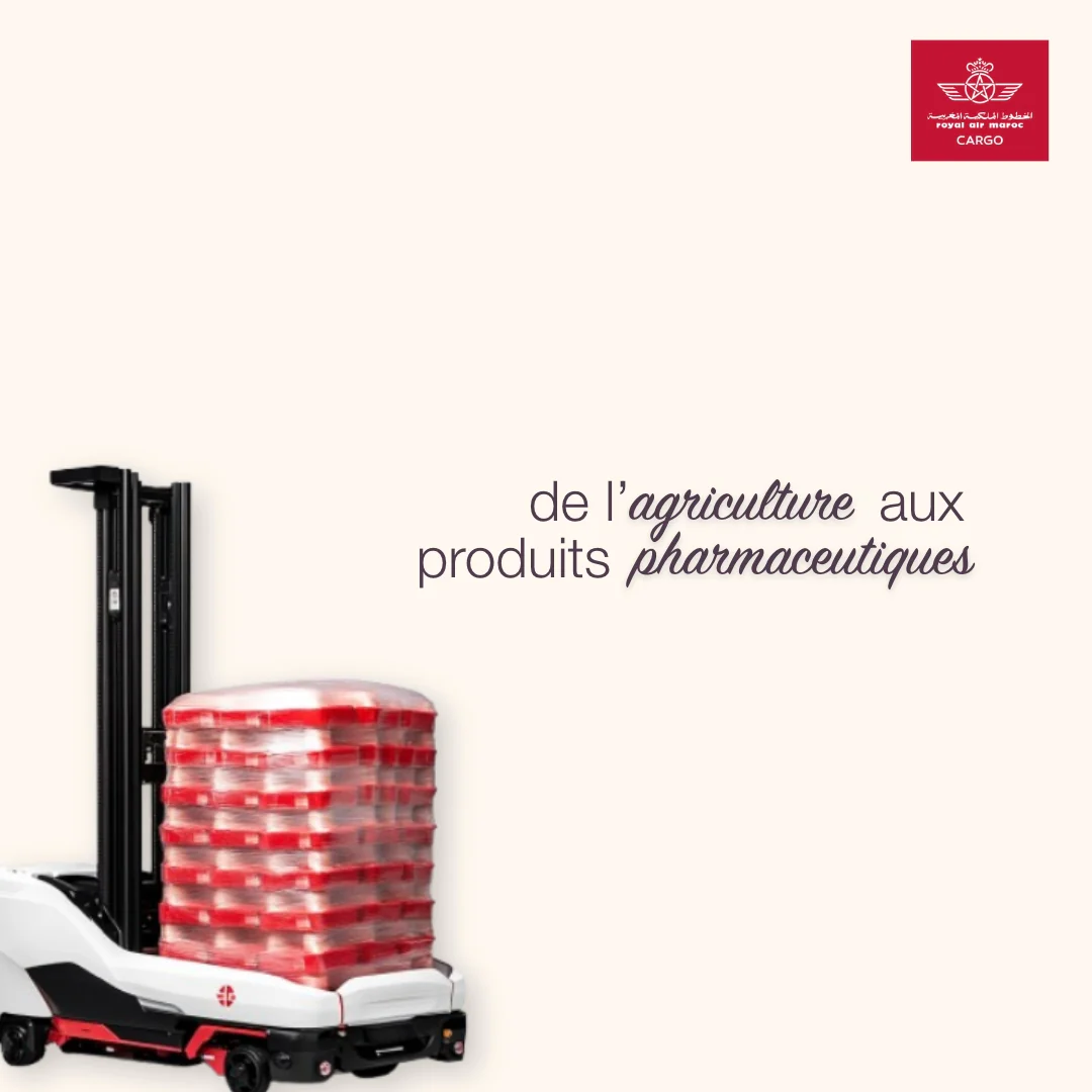 Post Royal Air Maroc Cargo : de l'agriculture aux produits pharmaceutiques, palette sur chariot