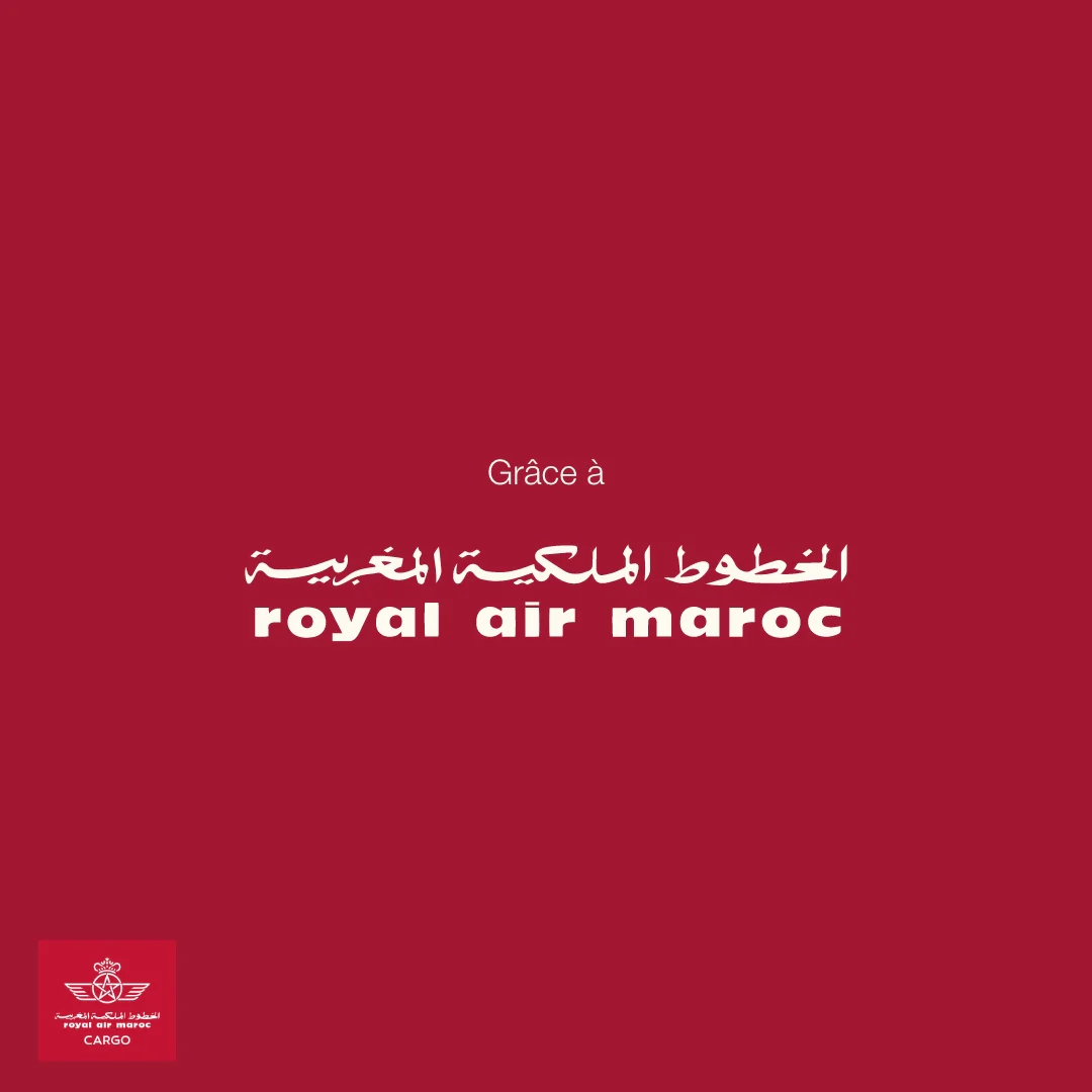 Post Royal Air Maroc Cargo : logotype bilingue arabe et latin sur fond rouge